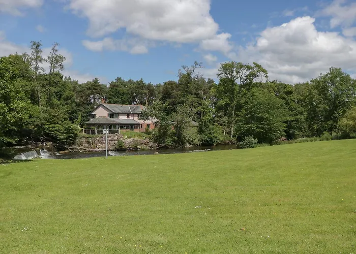 12 Eamont Park Feriehus *