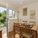 Jubilee Two Bedroom House Pet Friendly Holiday home *