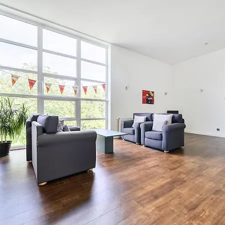 Jubilee Two Bedroom House Pet Friendly بيت للعطل