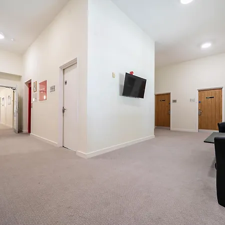 Jubilee Two Bedroom House Pet Friendly بنريث