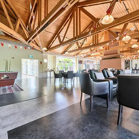 بيت للعطل Jubilee Two Bedroom House Pet Friendly بنريث