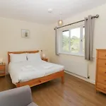 Jubilee Two Bedroom House Pet Friendly *