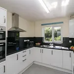 Jubilee Two Bedroom House Pet Friendly 別荘 *