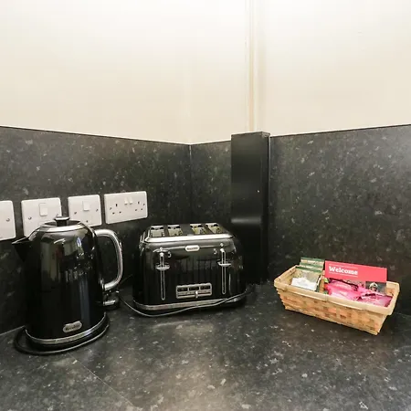 Jubilee Two Bedroom House Pet Friendly * ペンリス