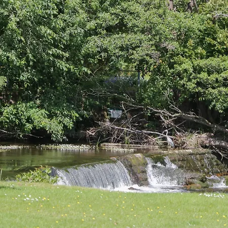 12 Eamont Park
